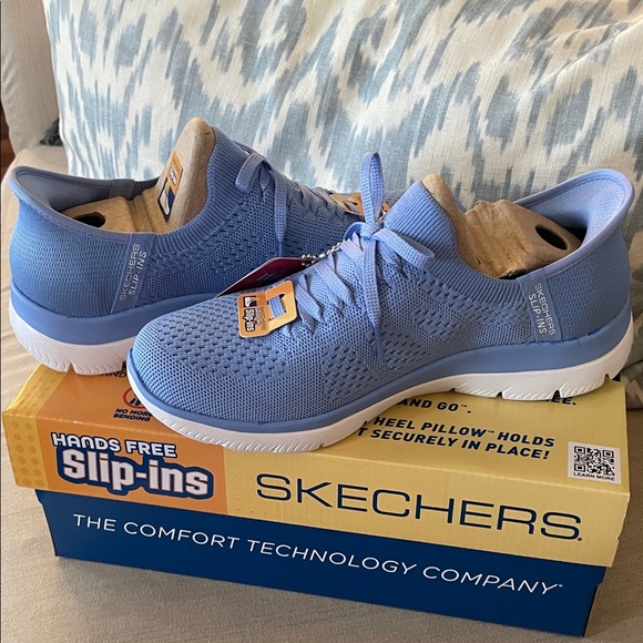 Skechers Shoes - Skechers Slip-Ins Lace-Up Sneakers - Periwinkle. Wide Fit!! Size 8. New w/ tags!